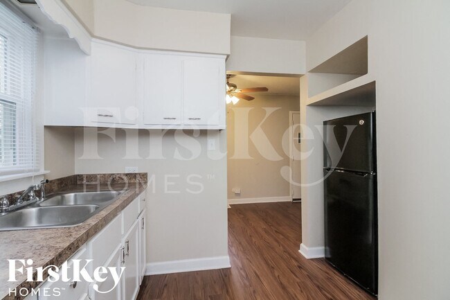 Photo - 14626 Kedzie Ave