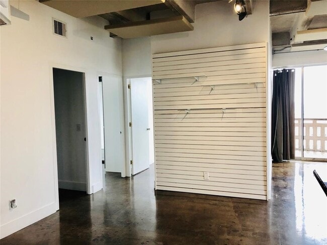 Photo - 2016 Main St Unit 1822