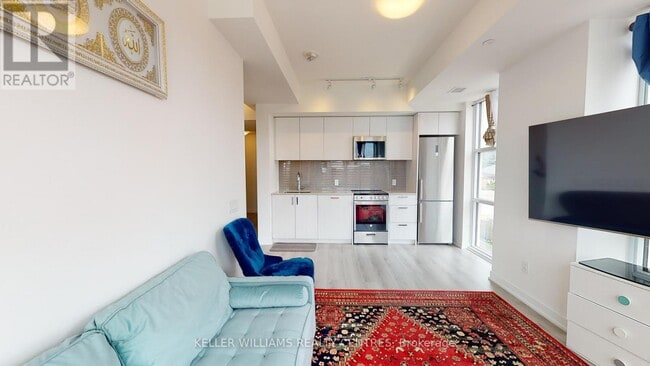 Photo - 1787 St Clair Ave W Unité 309