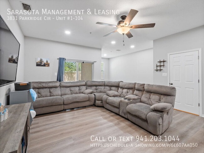 Photo - 3831 Parkridge Cir