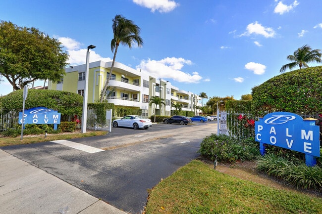 Building Photo - 10755 SW 108th Ave Unit 103