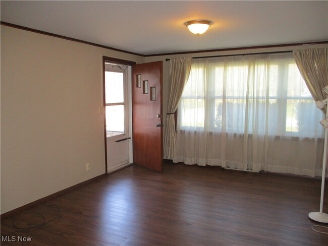 Photo - 32402 Bainbridge Rd