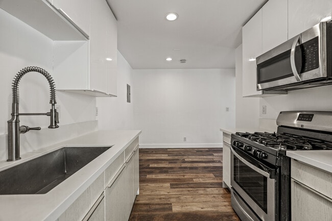 Photo - 6307 Elgin St.