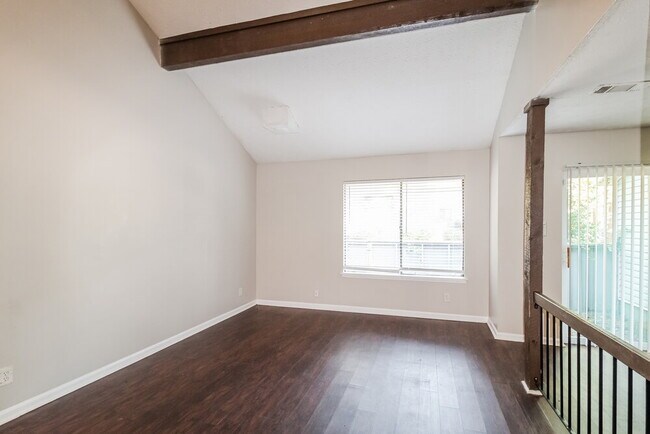 Photo - 819 Park Villa Way