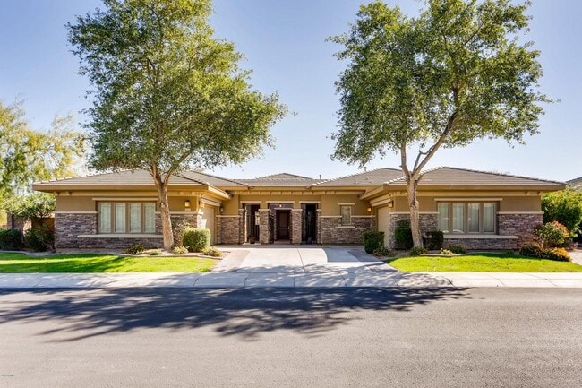 Building Photo - 15865 W Vernon Ave