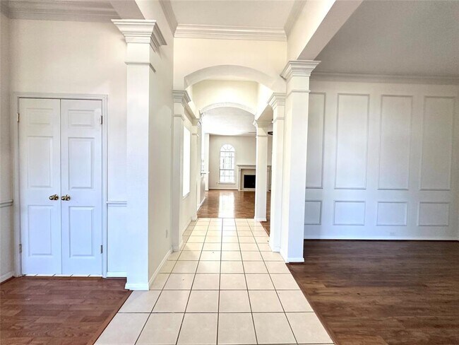 Photo - 10305 Open Gate Dr