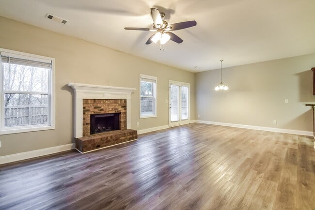 Photo - 1950 Lily Valley Dr