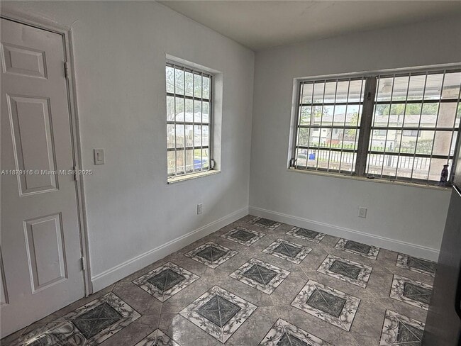 Photo - 1511 NW 45th St Unit 3