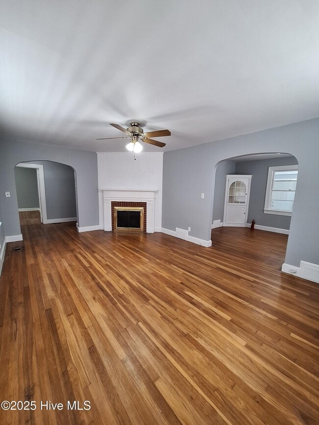 Photo - 2409 S Memorial Dr