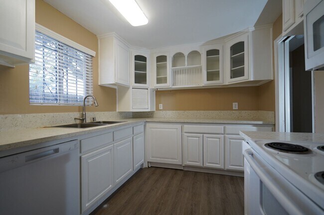 Photo - Downstairs 1bd/1ba Spacious & Downstairs Apartment in Pasadena