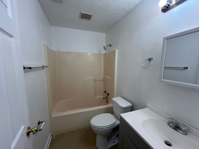 Photo - 12 Tina Dr Unit 12