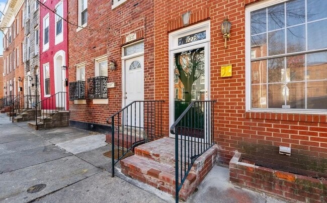 Photo - 1239 W Lombard St