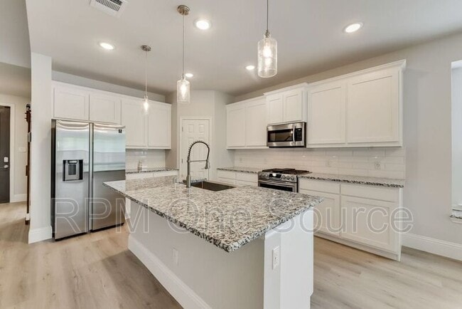 Photo - 1819 Michael Dr