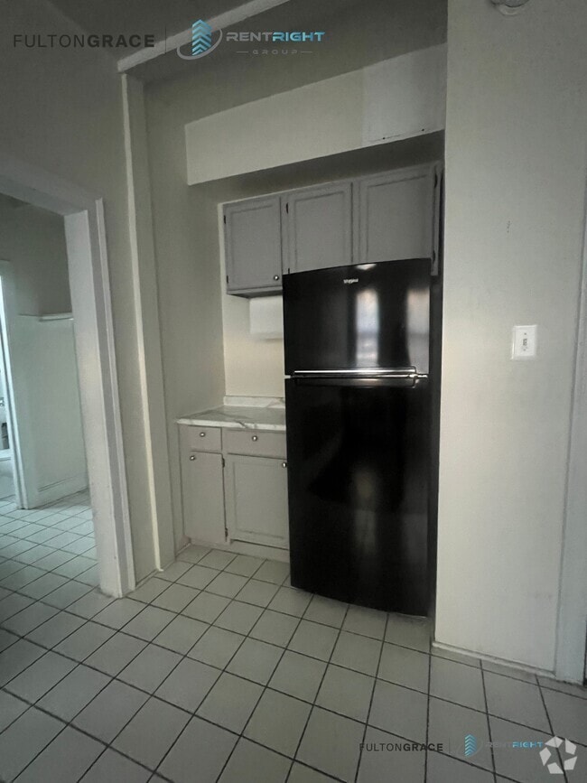 Building Photo - 5301 N Ashland Ave Rental
