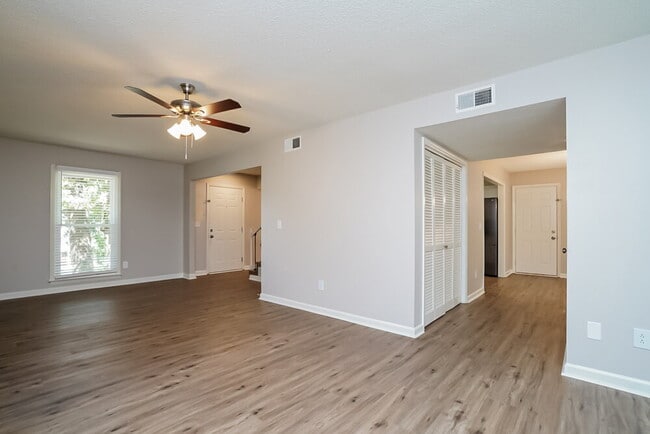 Photo - 104 Windward Dr