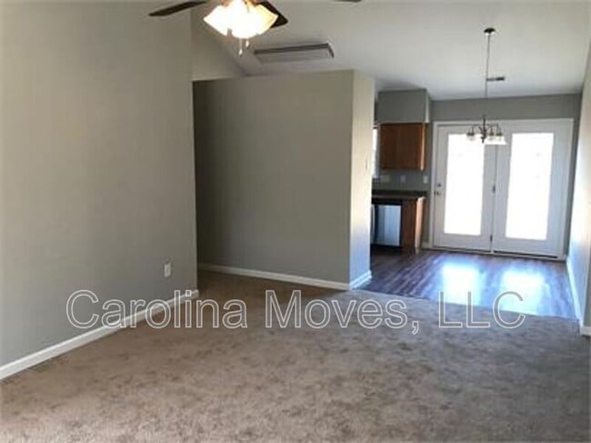 Photo - 144 Lauren Wood Cir