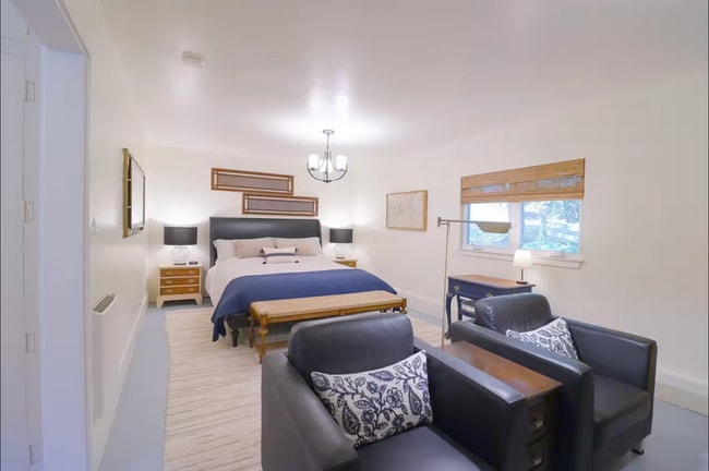 Photo - 1596 Ronne Dr