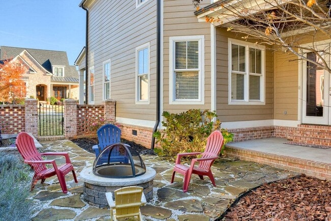 Photo - 3057 Leaning Oak Way