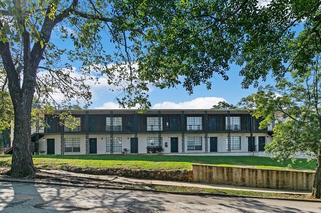 Photo - Highland Cliffs