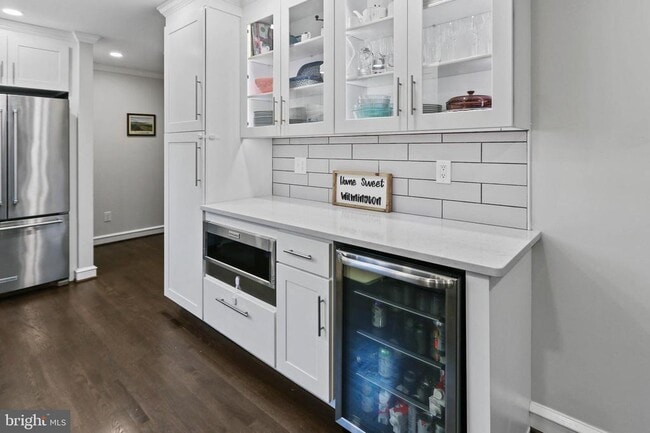 Photo - 10 Boulder Brook Dr