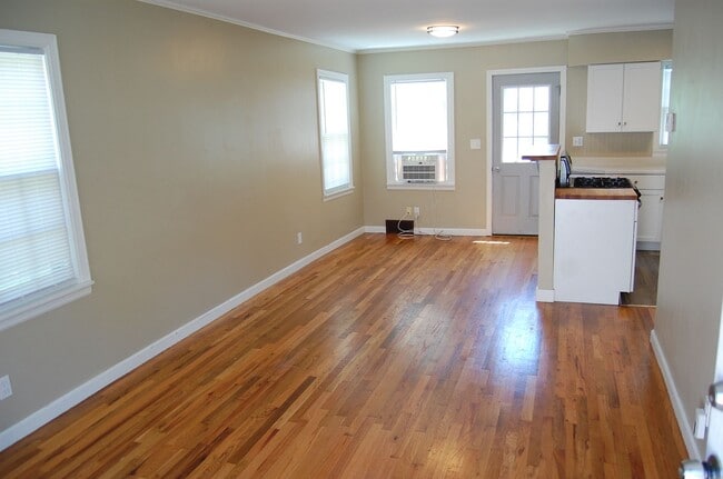 Photo - 2620 Sumner St Unit 2624 Sumner St