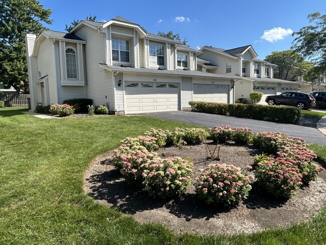 Building Photo - 610 Sturnbridge Ln Rental