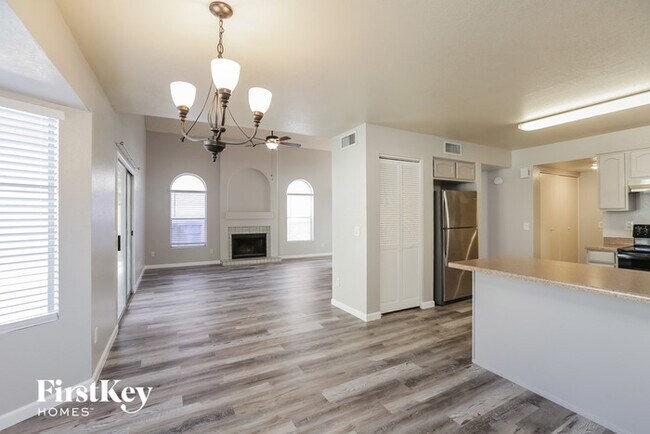 Photo - 2914 E Muirwood Dr