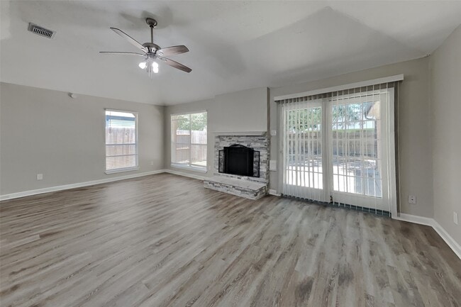 Photo - 2314 Pebbledowne Cir