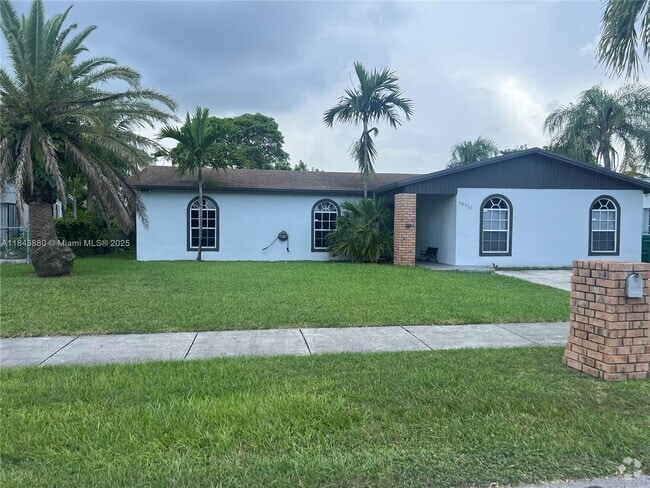 Building Photo - 16910 SW 109th Ave Rental