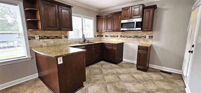 Photo - 1752 Parkhill Dr