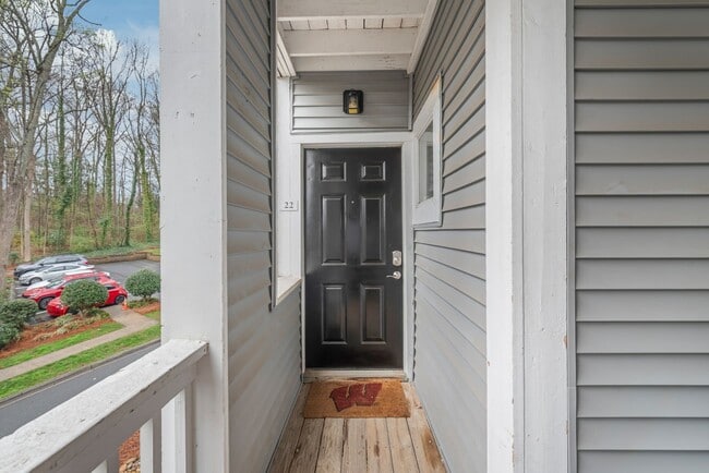 Photo - Beautiful Elizabeth Condo – Furnished or Unfurnished Options Available! Unit 22