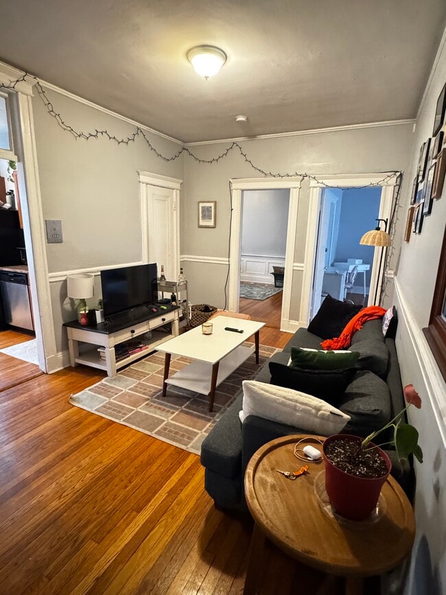 Building Photo - 4 Greenway Ct