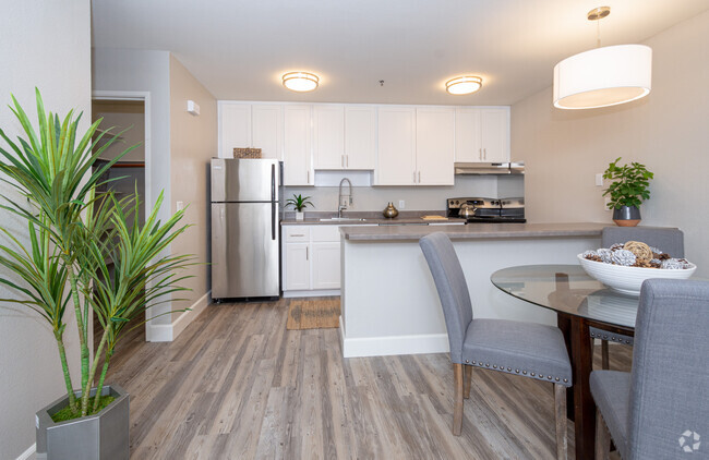 DINING & KITCHEN - Ellinwood Apartments