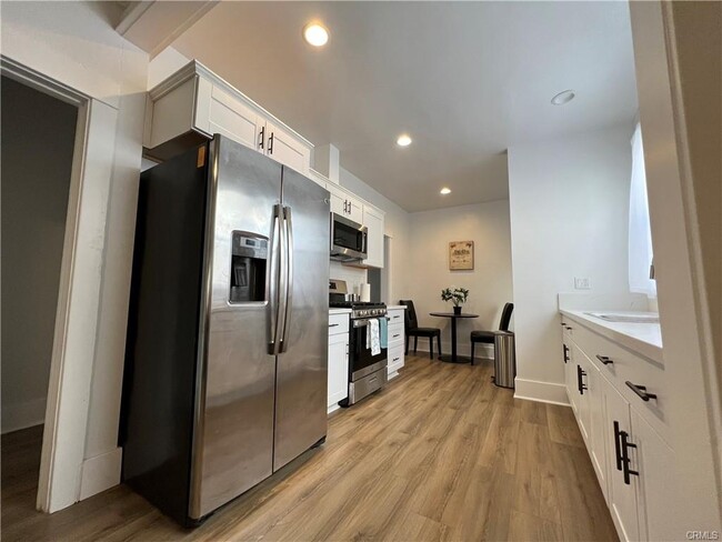 Photo - 601 W 41st St Unidad 1/4 Rental