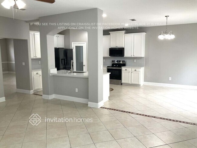 Photo - 395 Hearthside Ct