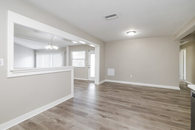 Photo - 1871 4th St SE