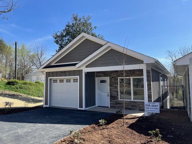 Photo - 23 Alex Cove Dr Townhome