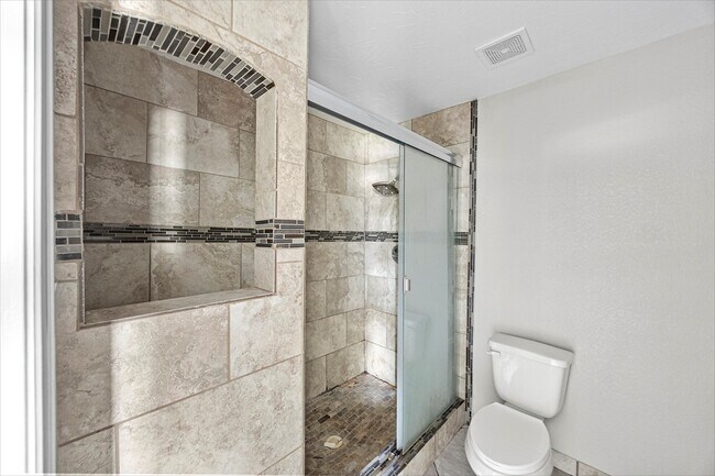 Photo - 1209 Dogwood Dr