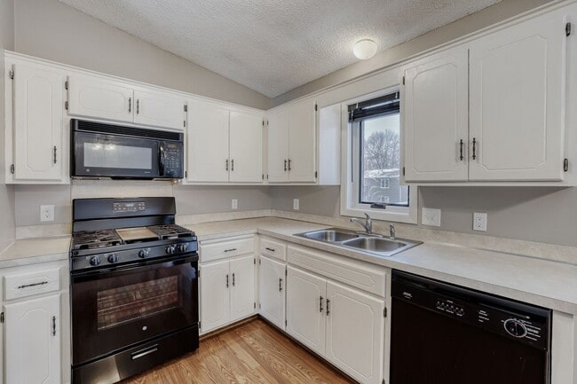 Photo - 20575 Jade Cir