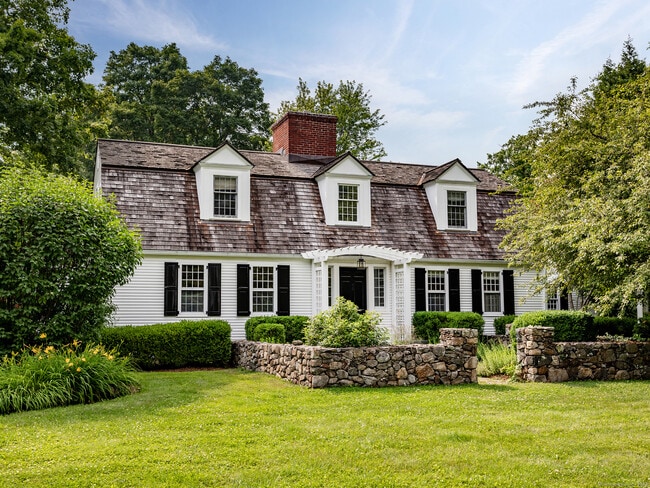 Photo - 61 Old Litchfield Rd