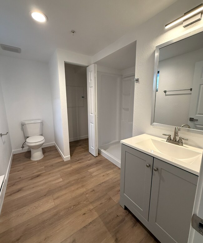 Photo - 2 weeks free!! 5080B E Warren Ave, Unit 52... Unit 5272