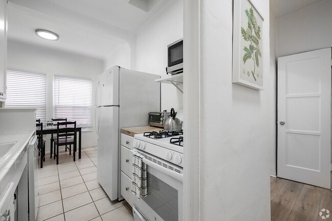 141 S Elm Dr Unit 145.8