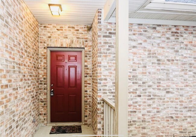 Photo - 4612 Court Yard Dr
