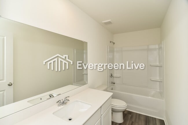 Photo - 1064 Large Poppy Dr