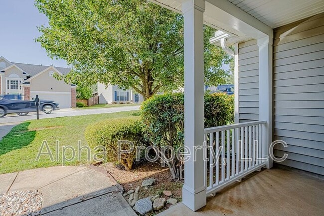 Photo - 305 Riello Dr