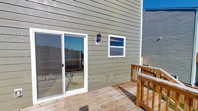 Photo - 354 Tavernier Ln