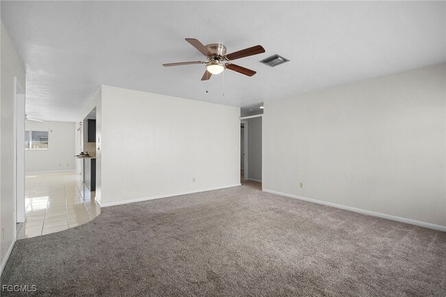 Photo - 9721 Deerfoot Dr