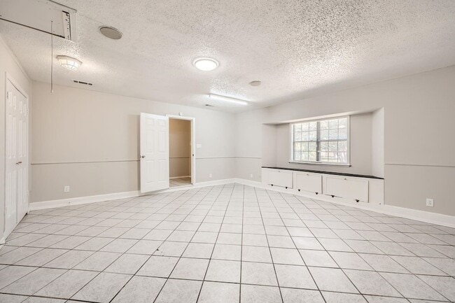 Photo - 602 Carl C Senter St