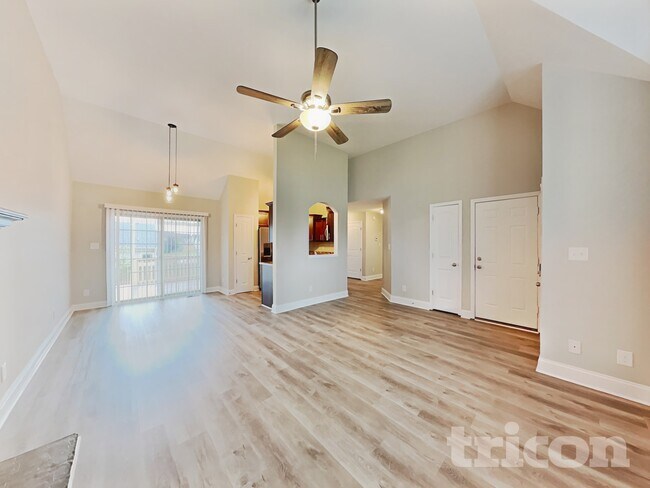 2314 Spike Ct
