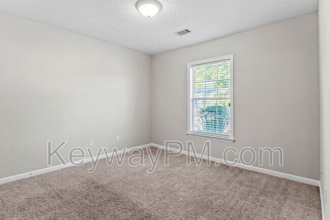 Photo - 1017 Old Marks Dr